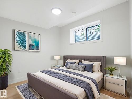 10963 129 St Nw, Edmonton, AB - Indoor Photo Showing Bedroom