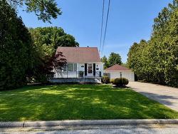 4069 KENNEDY Drive EAST Windsor, ON N9G 1X9