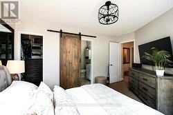 Primary walk in closet and ensuite - 