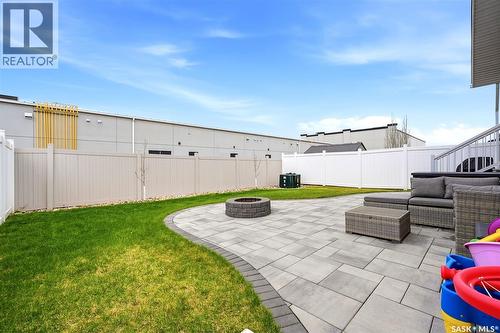 2090 Laurier Bay E, Regina, SK - Outdoor
