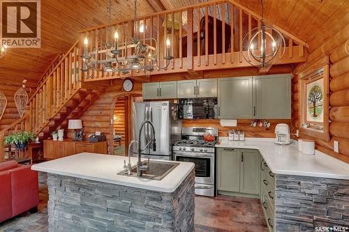 109 Shaw Drive, Regina Beach, SK - Indoor Photo Showing Kitchen With Double Sink