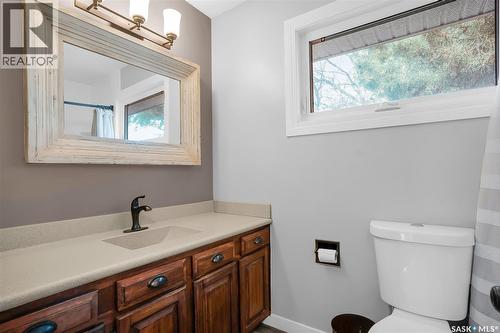 5 Leyden Crescent, Saskatoon, SK - Indoor Photo Showing Bathroom