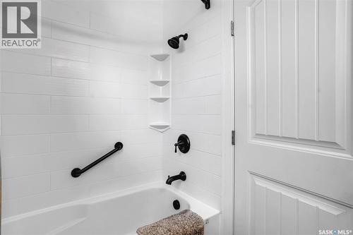 5 Leyden Crescent, Saskatoon, SK - Indoor Photo Showing Bathroom