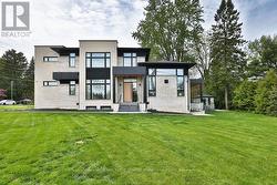 1143 KANE ROAD  Mississauga, ON L5H 2M2