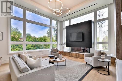 1143 Kane Road, Mississauga, ON - Indoor Photo Showing Other Room