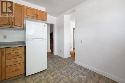 535 Dunbrack Street, Ottawa, ON - Indoor Photo Showing Kitchen