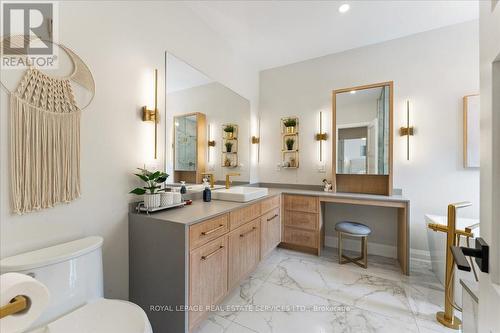 251 Aldercrest Avenue, Hamilton, ON - Indoor Photo Showing Bathroom