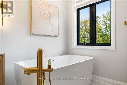 251 Aldercrest Avenue, Hamilton, ON - Indoor Photo Showing Bathroom
