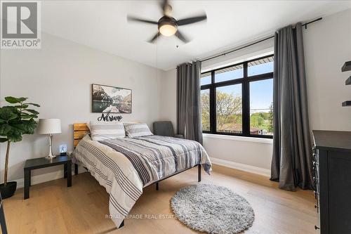 251 Aldercrest Avenue, Hamilton, ON - Indoor Photo Showing Bedroom