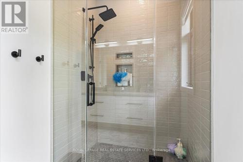 251 Aldercrest Avenue, Hamilton, ON - Indoor Photo Showing Bathroom
