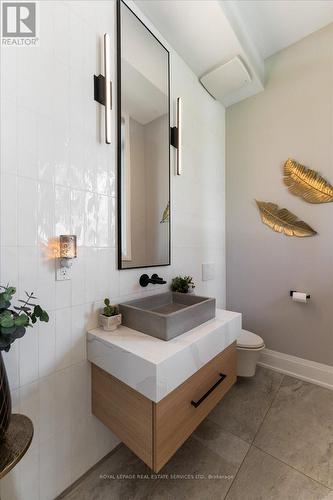251 Aldercrest Avenue, Hamilton, ON - Indoor Photo Showing Bathroom