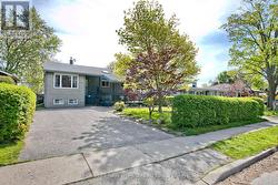 727 BALATON AVENUE Pickering, ON L1W 1W3