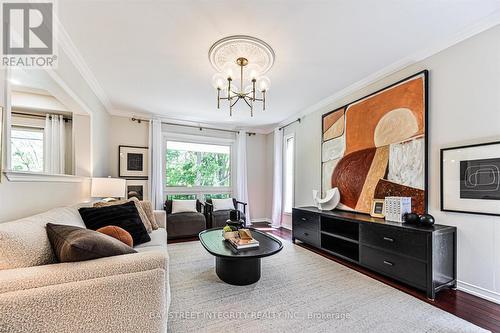 42 Sycamore Drive, Markham, ON - Indoor Photo Showing Living Room