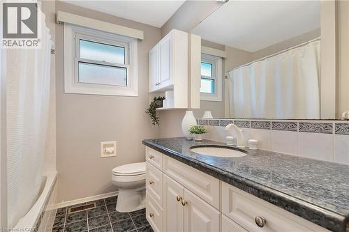 73 Brunswick Avenue, Kitchener, ON - Indoor Photo Showing Bathroom