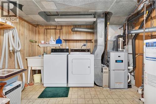 73 Brunswick Avenue, Kitchener, ON - Indoor Photo Showing Laundry Room