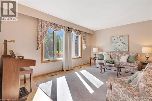 73 Brunswick Avenue, Kitchener, ON - Indoor Photo Showing Living Room