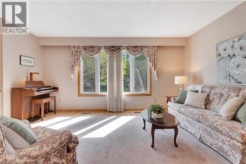 73 Brunswick Avenue, Kitchener, ON - Indoor Photo Showing Living Room
