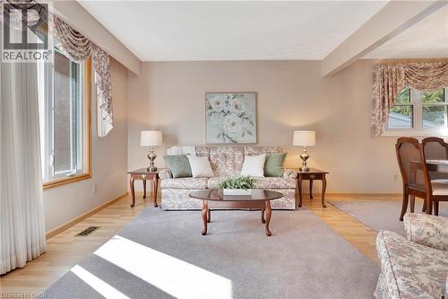 73 Brunswick Avenue, Kitchener, ON - Indoor Photo Showing Living Room