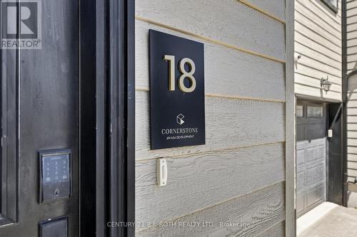 18 STONEHART LANE  Barrie, ON L4M 7E8