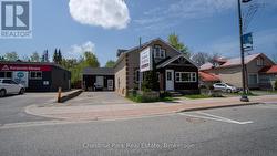571 MUSKOKA ROAD N Gravenhurst (Muskoka (S)), ON P1P 1E7