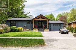 119 HILLCREST DRIVE Blue Mountains, ON N0H 1J0