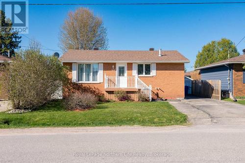 99 STRATHCONA DRIVE  North Bay (Ferris), ON P1A 2N5