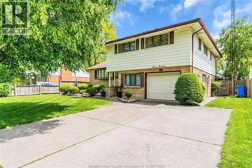 719 Champlain Drive, Windsor, ON 