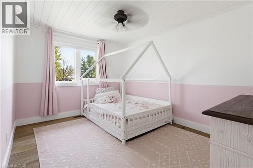 260 Binbrook Road, Binbrook, ON - Indoor Photo Showing Bedroom