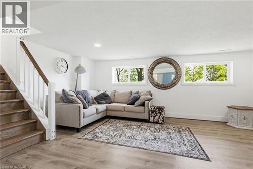 260 Binbrook Road, Binbrook, ON - Indoor Photo Showing Living Room