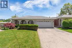 58 CENTENNIAL Parkway S  Hamilton, ON L8G 2C4
