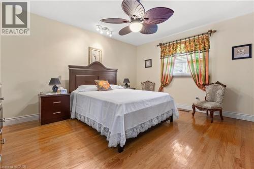 58 Centennial Parkway S, Hamilton, ON - Indoor Photo Showing Bedroom