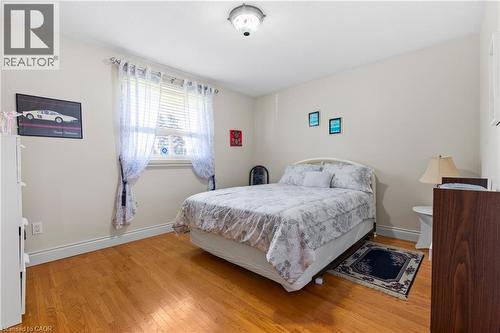58 Centennial Parkway S, Hamilton, ON - Indoor Photo Showing Bedroom