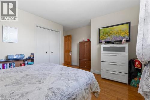 58 Centennial Parkway S, Hamilton, ON - Indoor Photo Showing Bedroom