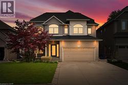 76 MOORLAND Crescent Ancaster, ON L9K 1N7