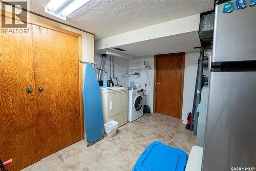 300 Carson Street, Dundurn, SK - Indoor Photo Showing Laundry Room