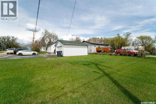 300 Carson Street, Dundurn, SK - Outdoor