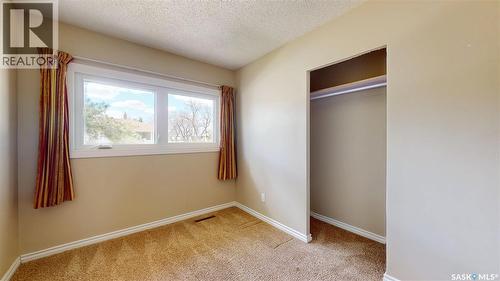 5445 4Th Avenue, Regina, SK - Indoor Photo Showing Other Room