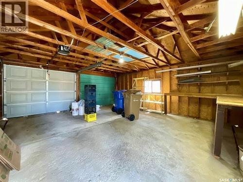 5445 4Th Avenue, Regina, SK - Indoor Photo Showing Garage