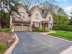 3 LEGACY COURT  Toronto, ON M2L 2Y7