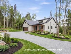29 Viannes Way  Enfield, NS B2T 0X4