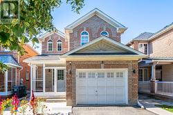 8 TWIN PINES CRESCENT Brampton, ON L7A 1M5