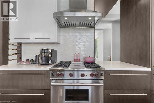 1309 Beaufort Drive, Burlington, ON - Indoor Photo Showing Kitchen With Upgraded Kitchen
