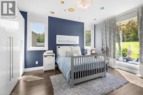 1309 Beaufort Drive, Burlington, ON - Indoor Photo Showing Bedroom