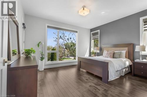 1309 Beaufort Drive, Burlington, ON - Indoor Photo Showing Bedroom