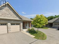 2 CALBERRY COURT Selwyn, ON K0L 2H0
