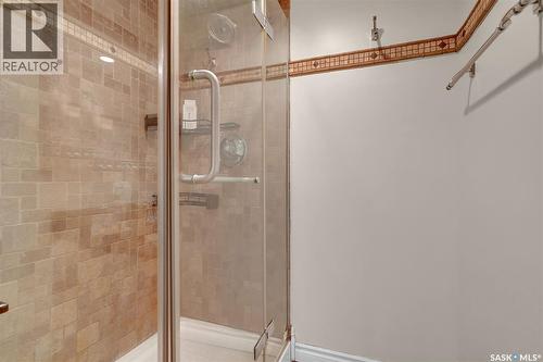 3211 29Th Avenue, Regina, SK - Indoor Photo Showing Bathroom