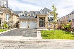 28 DONHERB CRESCENT Caledon, ON L7C 1E4