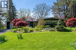9 SUMMERHAYES Crescent  Brantford, ON N3R 5H9