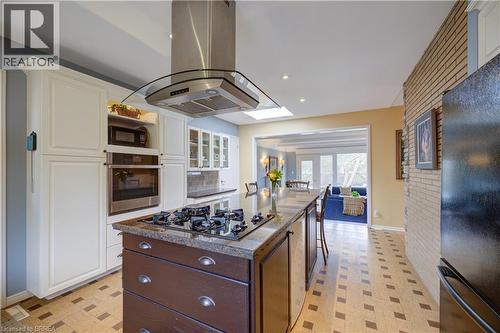 9 Summerhayes Crescent, Brantford, ON - Indoor Photo Showing Kitchen