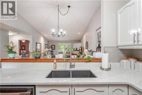 24 Griffiths Drive Unit# 9, Paris, ON - Indoor Photo Showing Kitchen